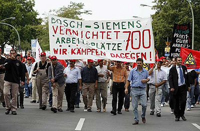 Gegenwehr! Demonstration im August gegen die Werkschließung